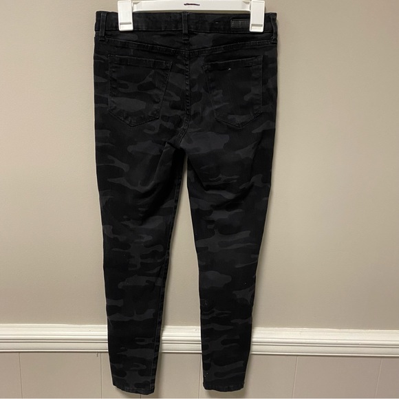 Social Standard by Sanctuary Black Camo Jeggings Sz 6 - Picture 4 of 9